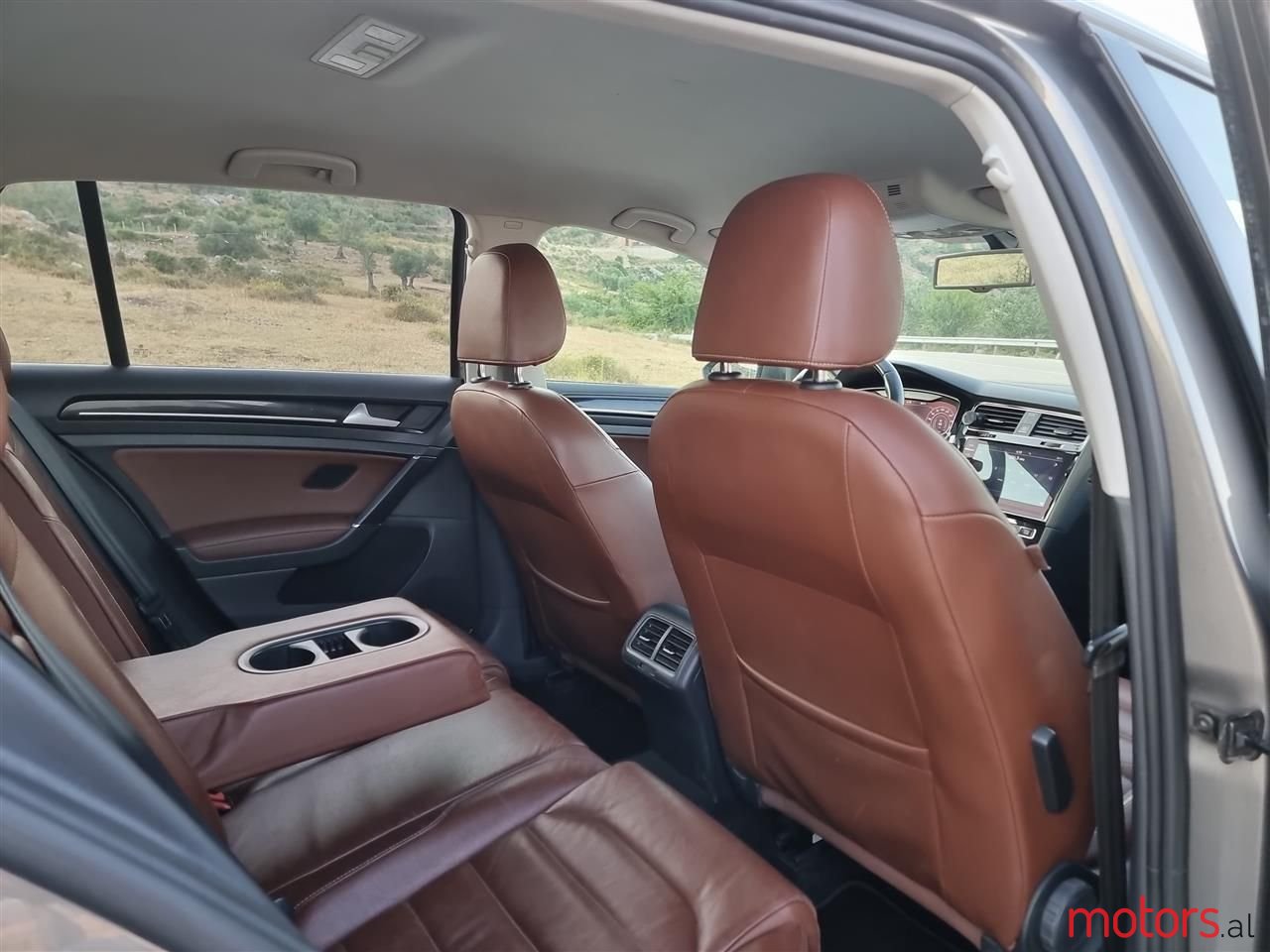 2015' Volkswagen Golf photo #6