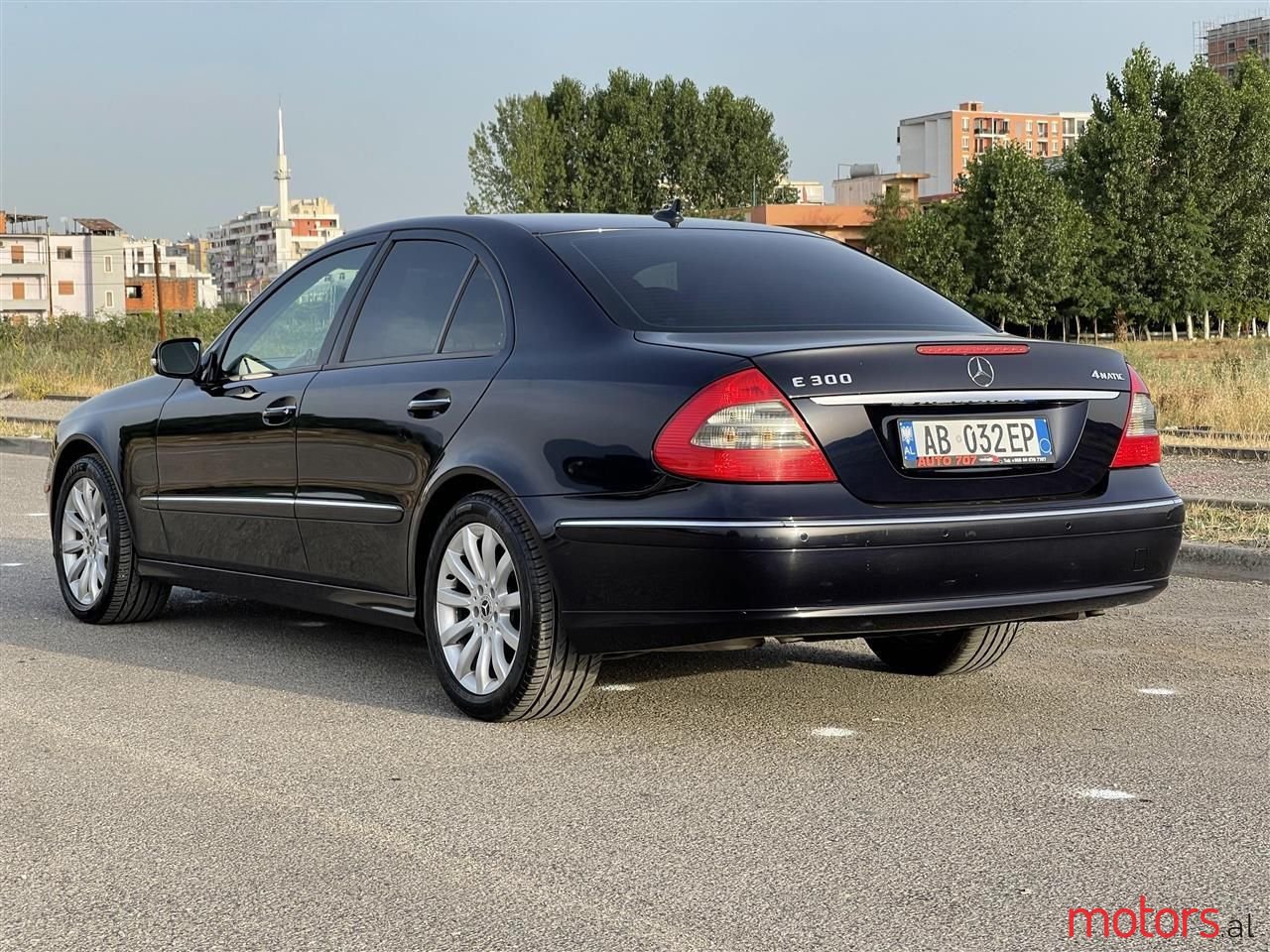 2008' Mercedes-Benz E 300 photo #4