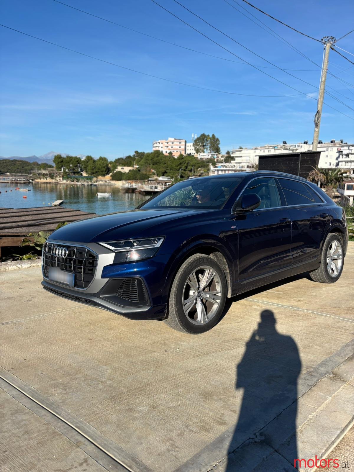 2019' Audi Q8 photo #2