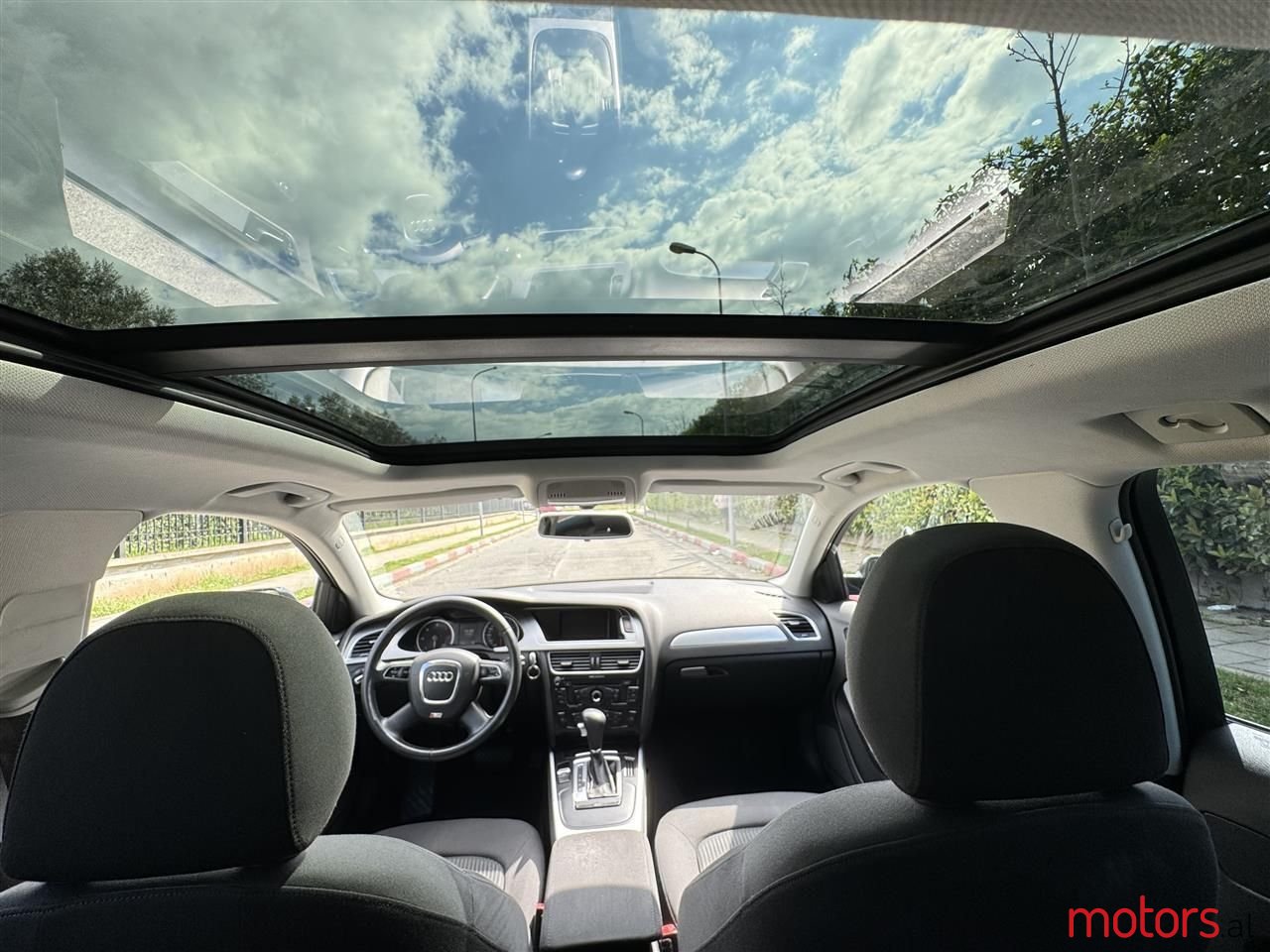 2011' Audi A4 photo #3