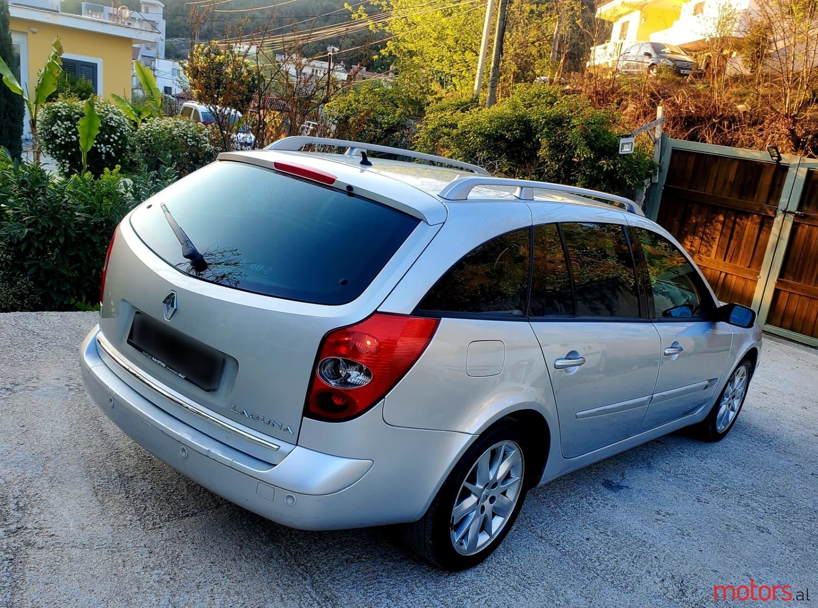 2007' Renault Laguna photo #6