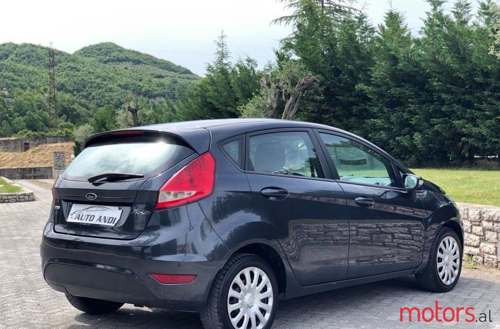 2010' Ford Fiesta photo #1