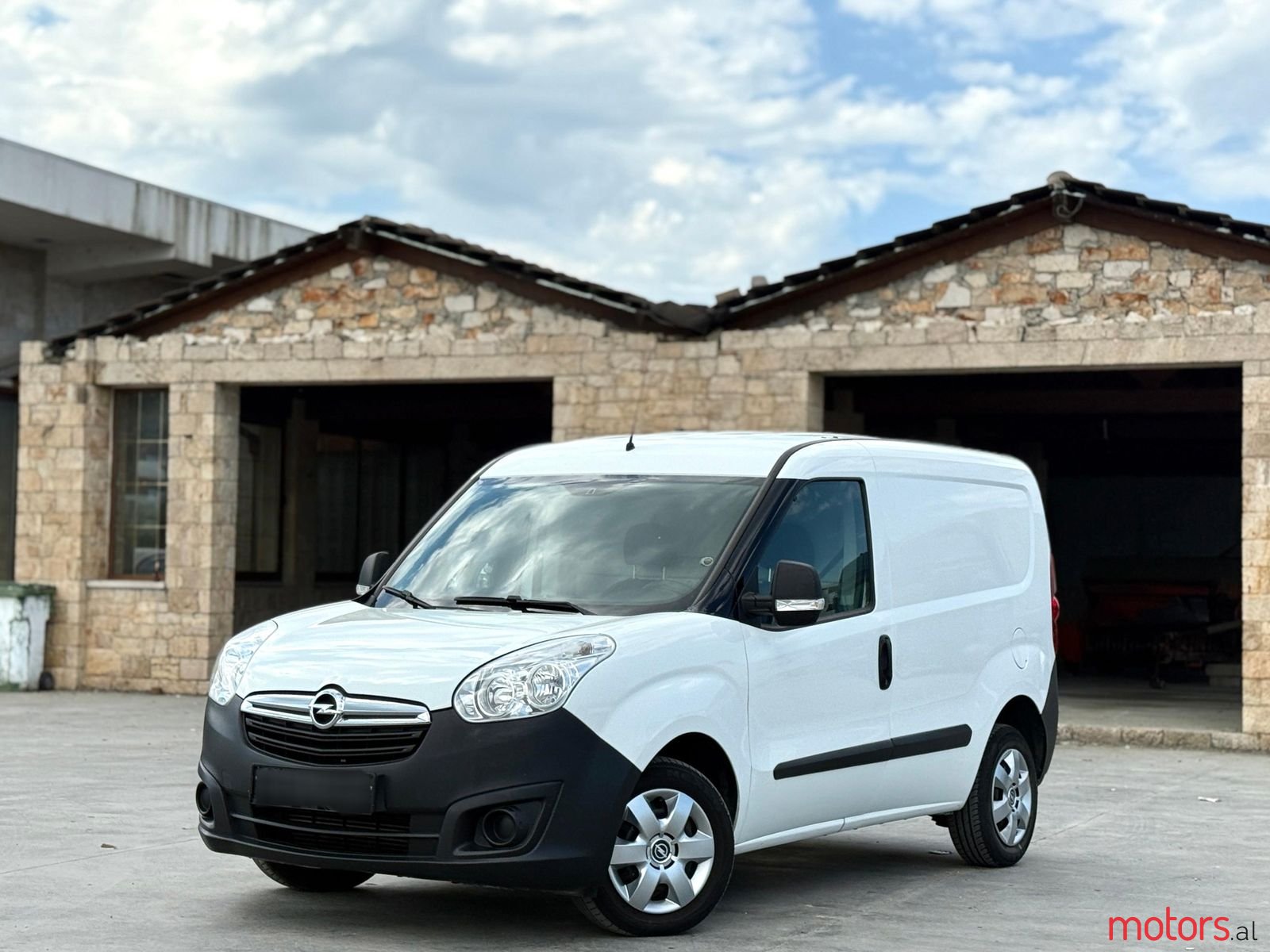 2011' Opel Combo photo #1