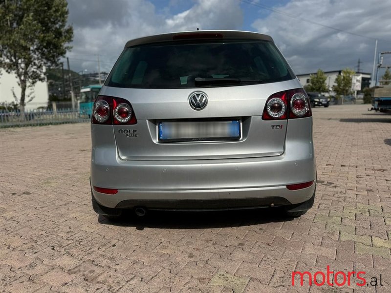 2011' Volkswagen Golf Plus photo #5