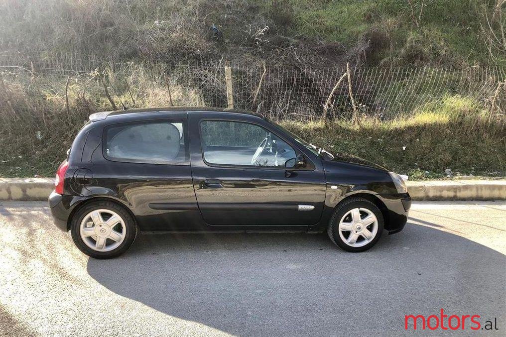 2003' Renault Clio photo #1