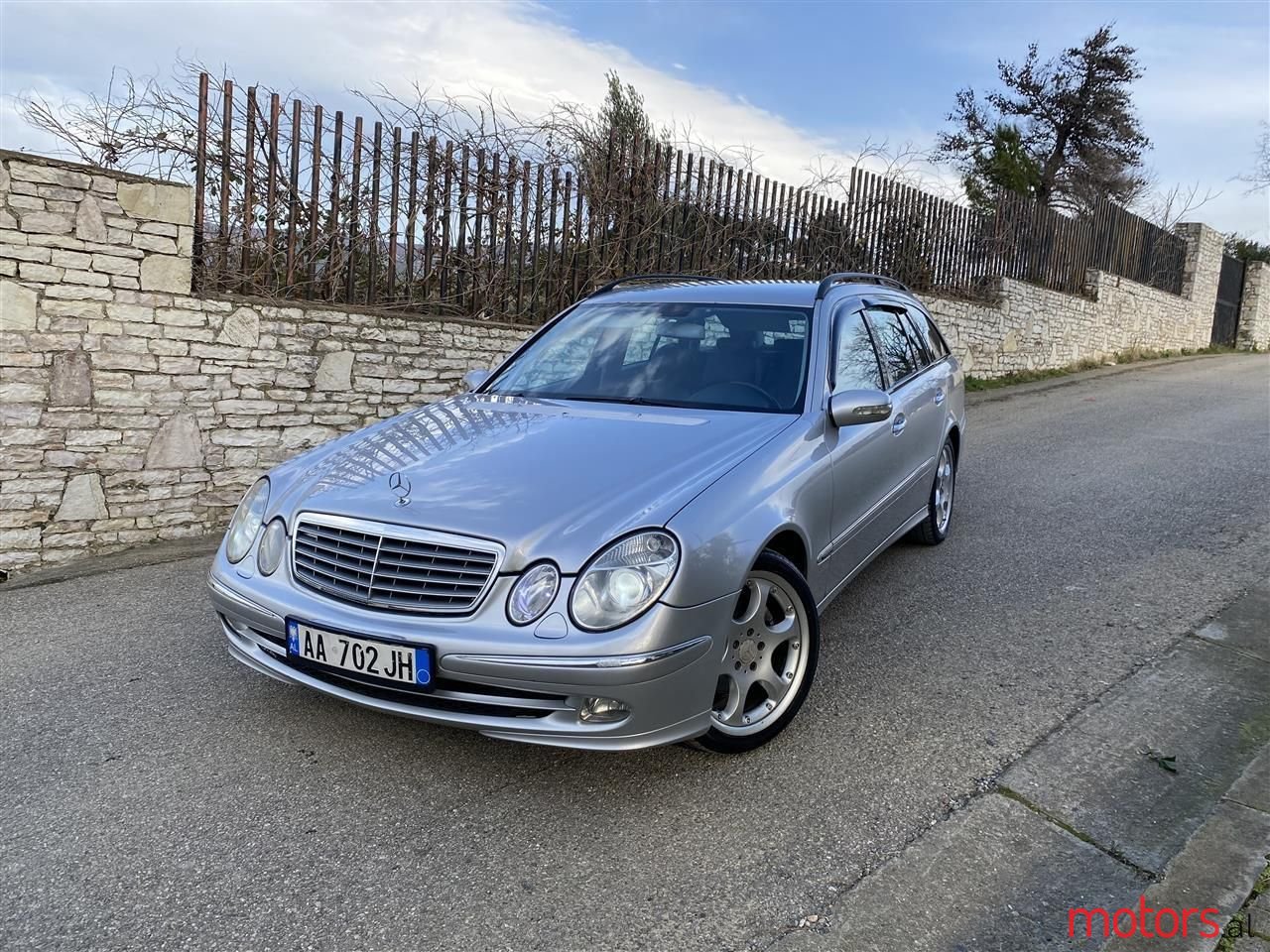 2004' Mercedes-Benz E 270 photo #2