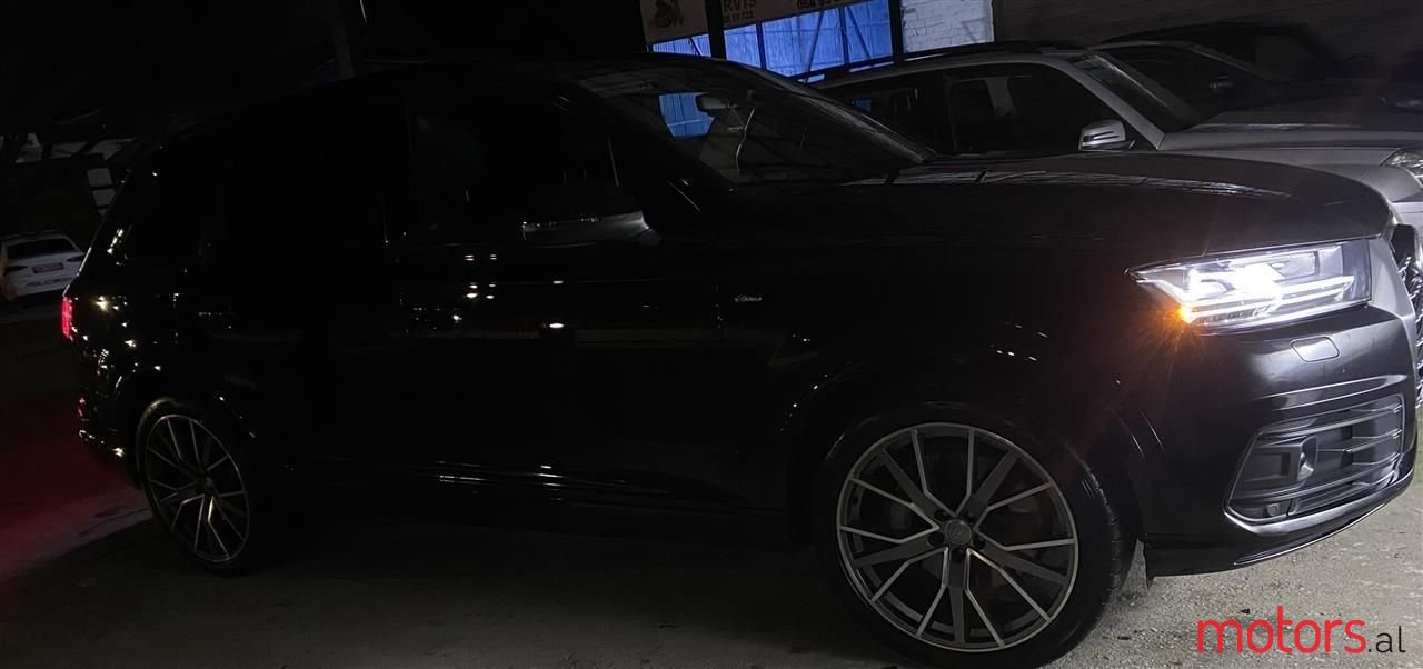 2017' Audi Q7 photo #5