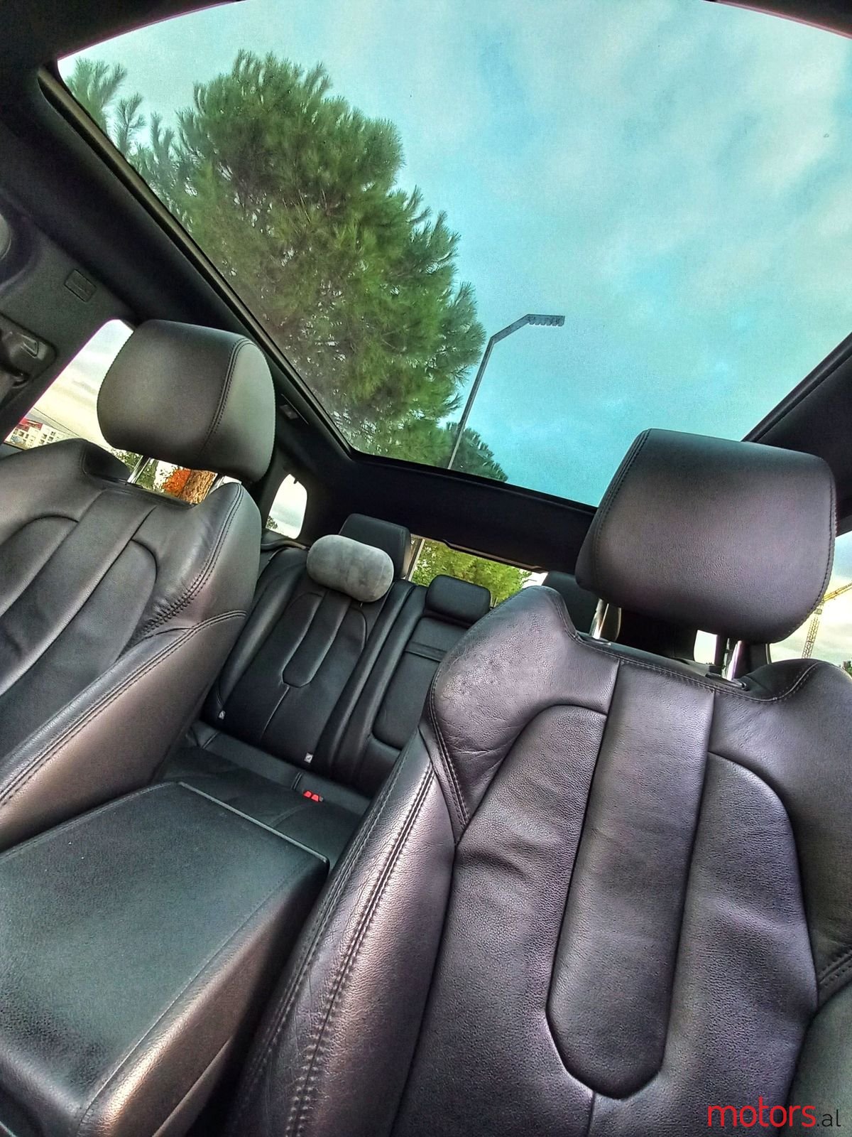 2013' Land Rover Range Rover Evoque photo #3