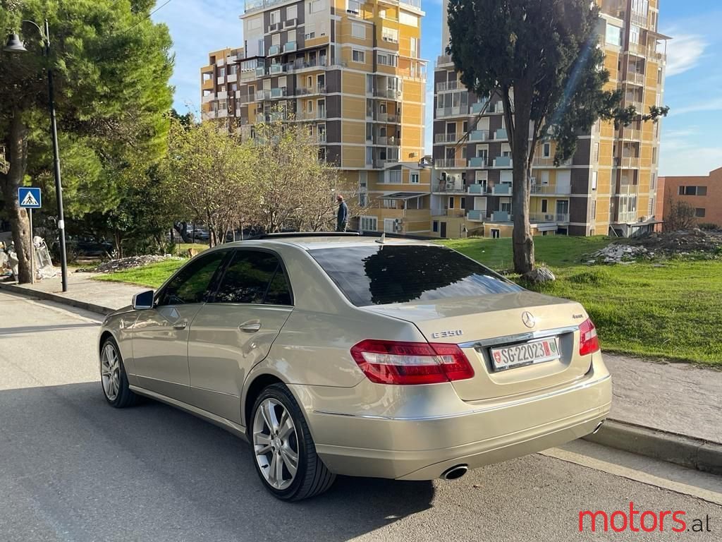 2011' Mercedes-Benz E 350 photo #4