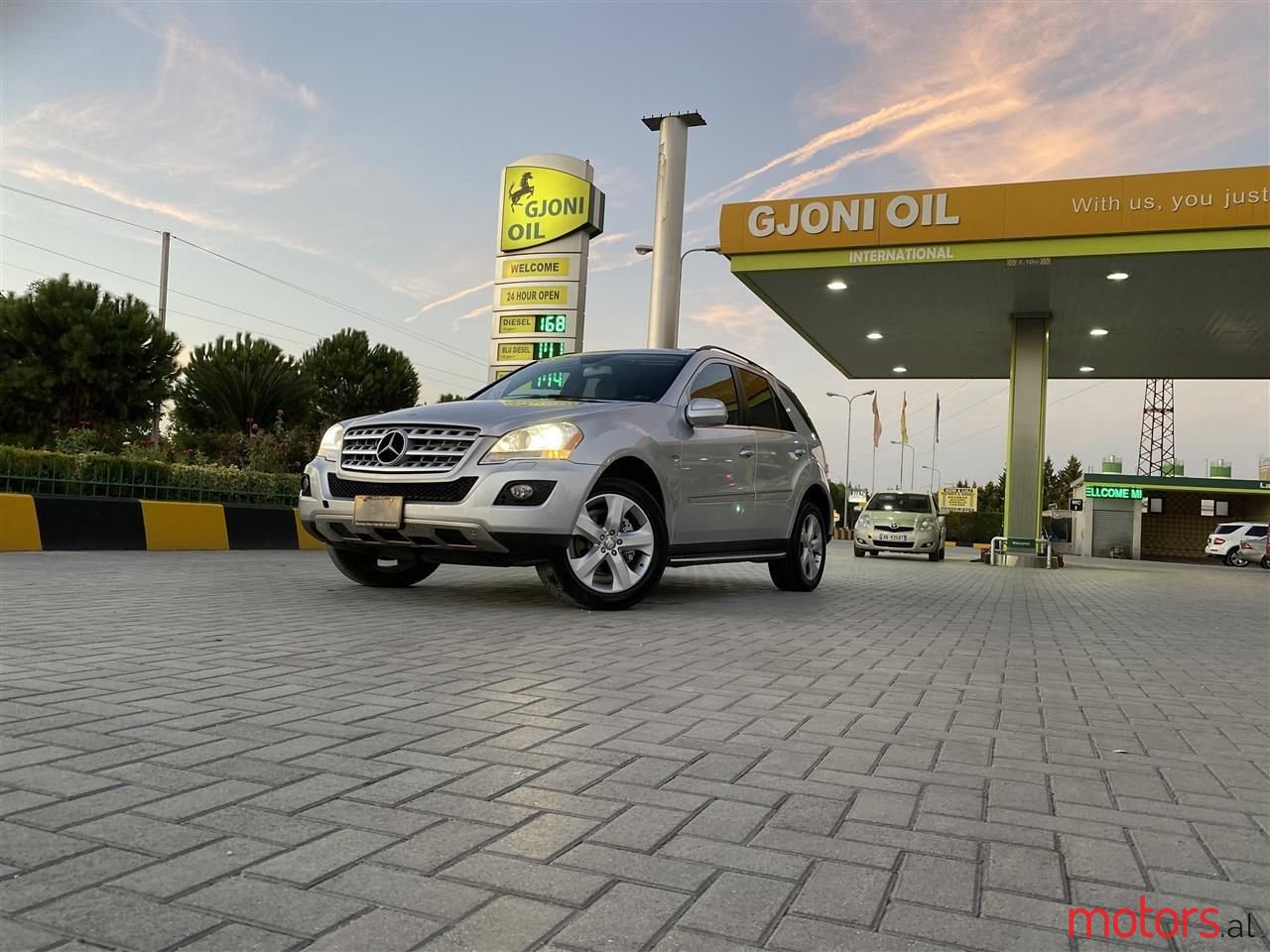 2010' Mercedes-Benz ML 350 photo #4