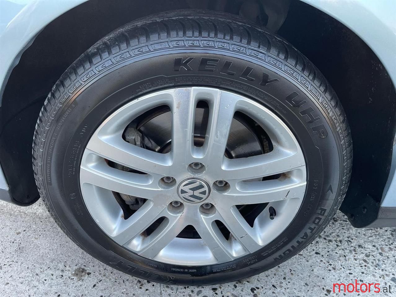 2008' Volkswagen Passat photo #5