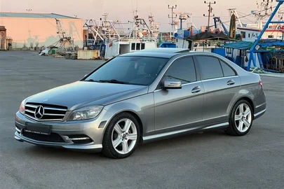 2011' Mercedes-Benz C 300