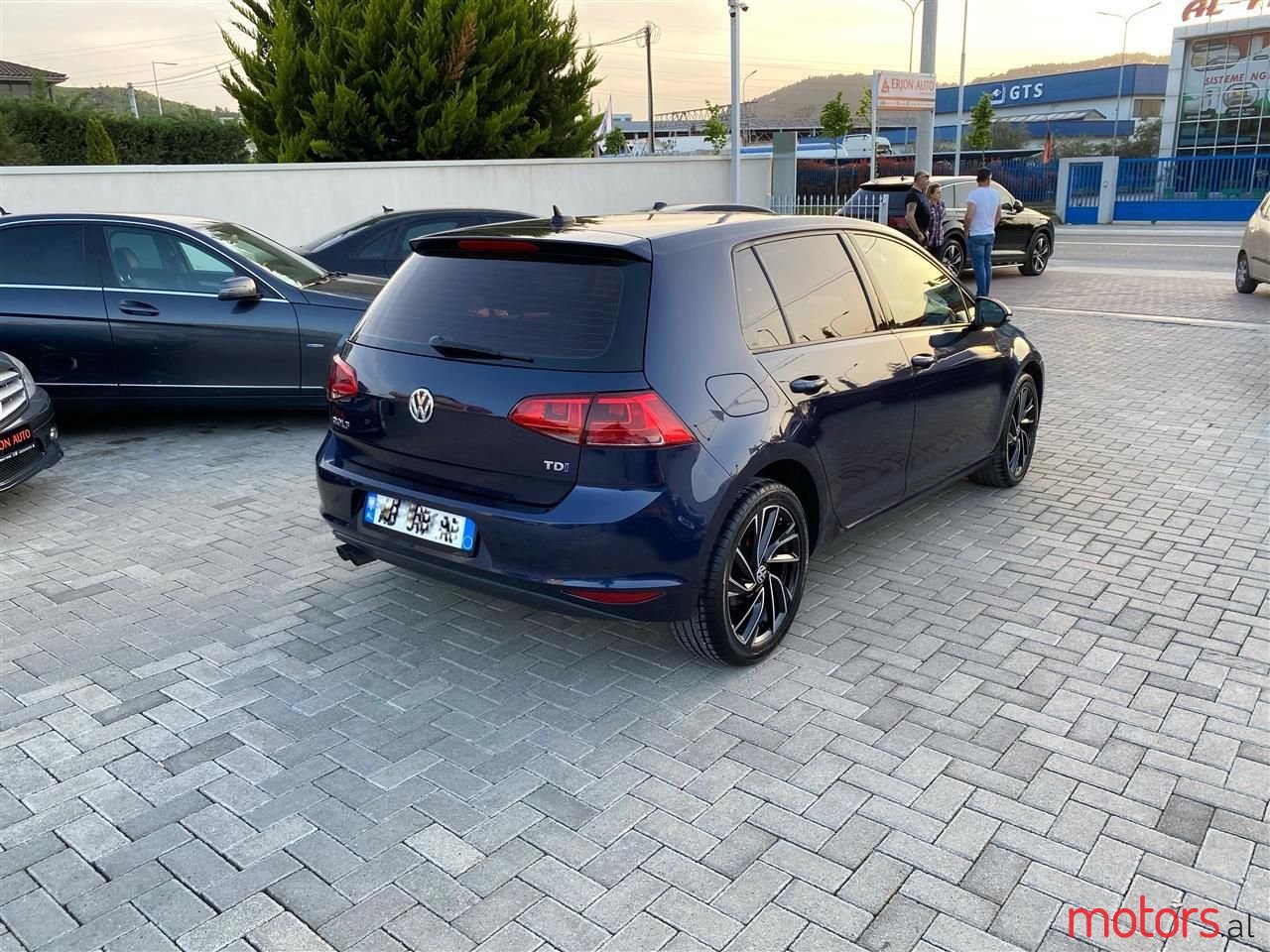 2015' Volkswagen Golf photo #4