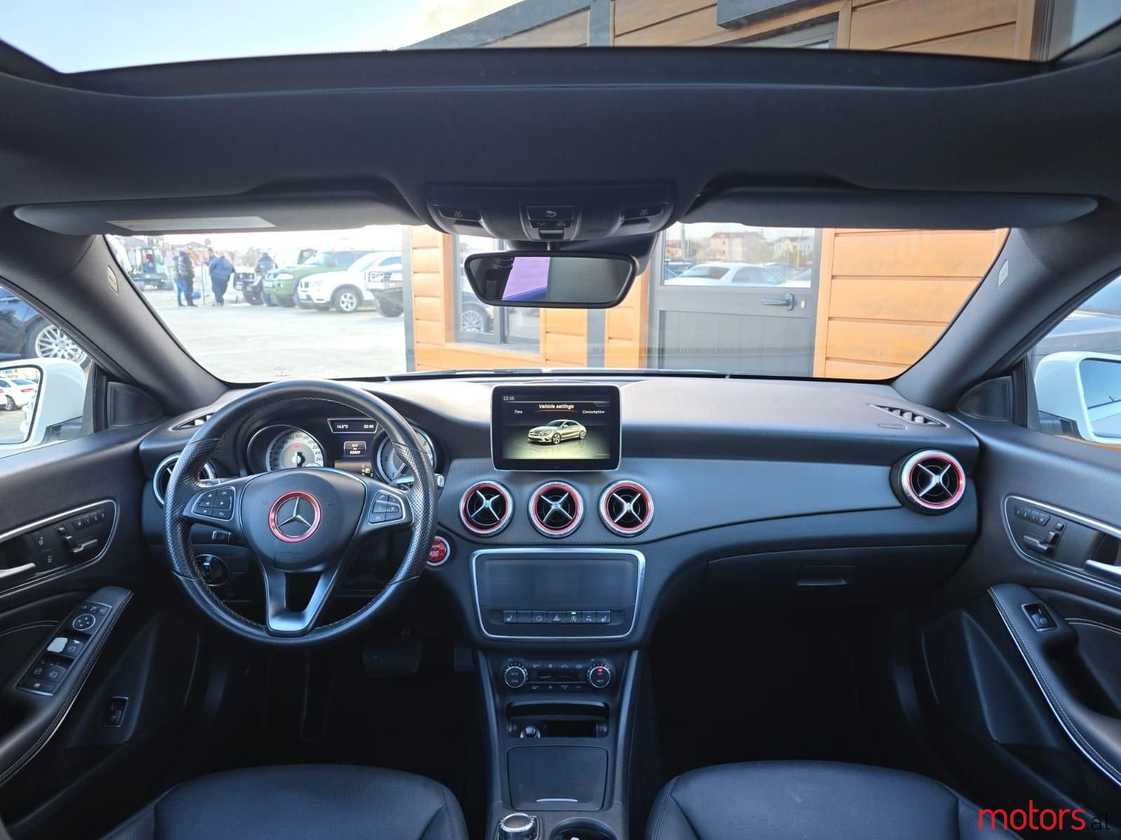 2015' Mercedes-Benz CLA 200 photo #5