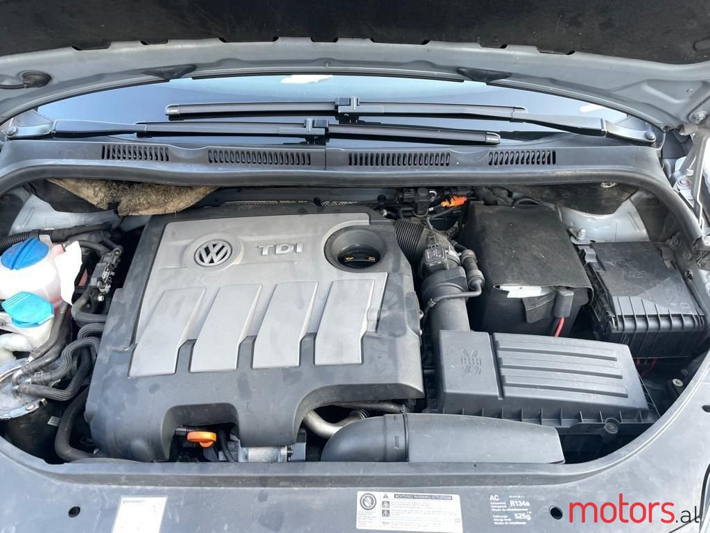 2009' Volkswagen Golf Plus photo #4