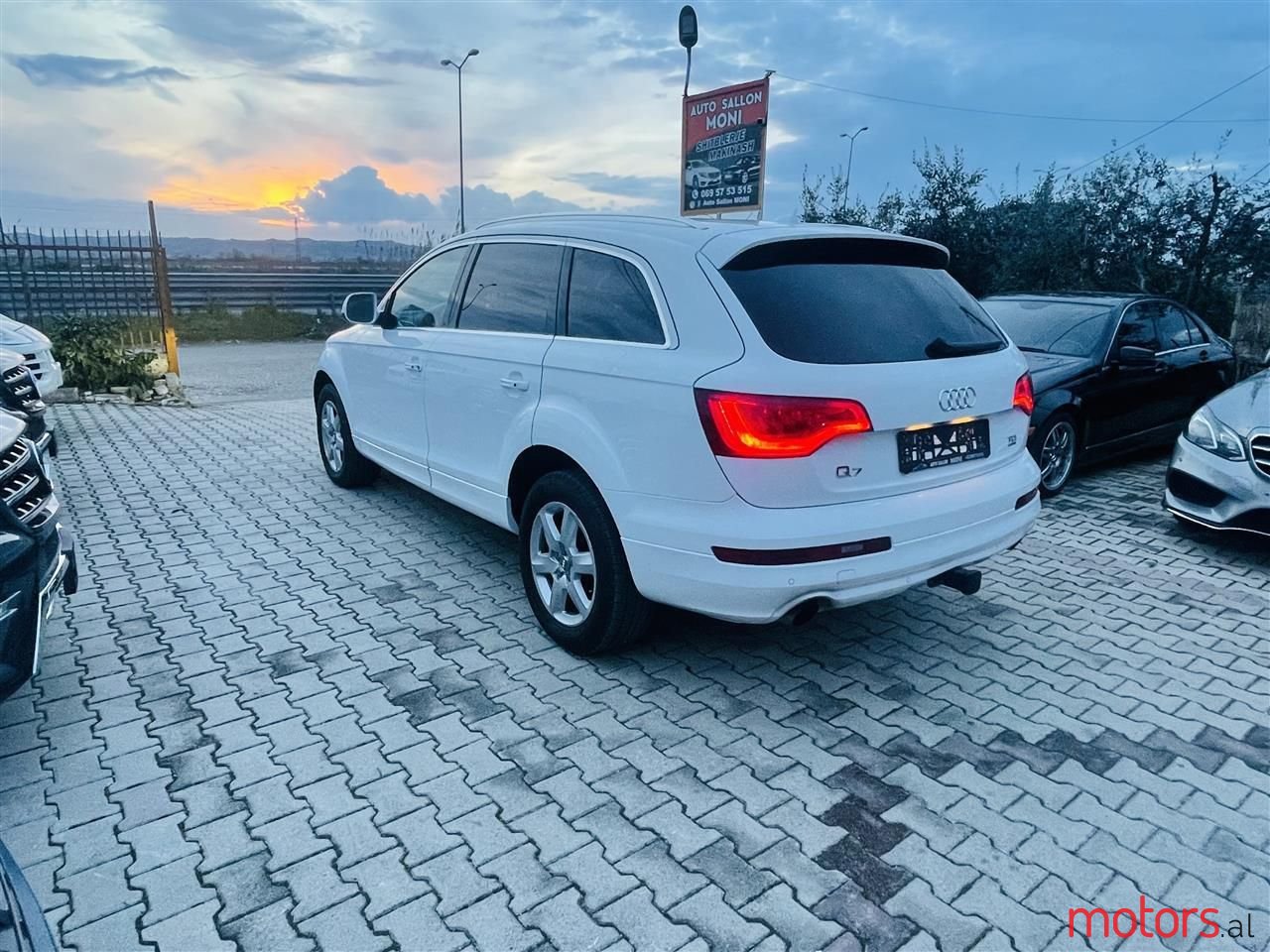 2010' Audi Q7 photo #4