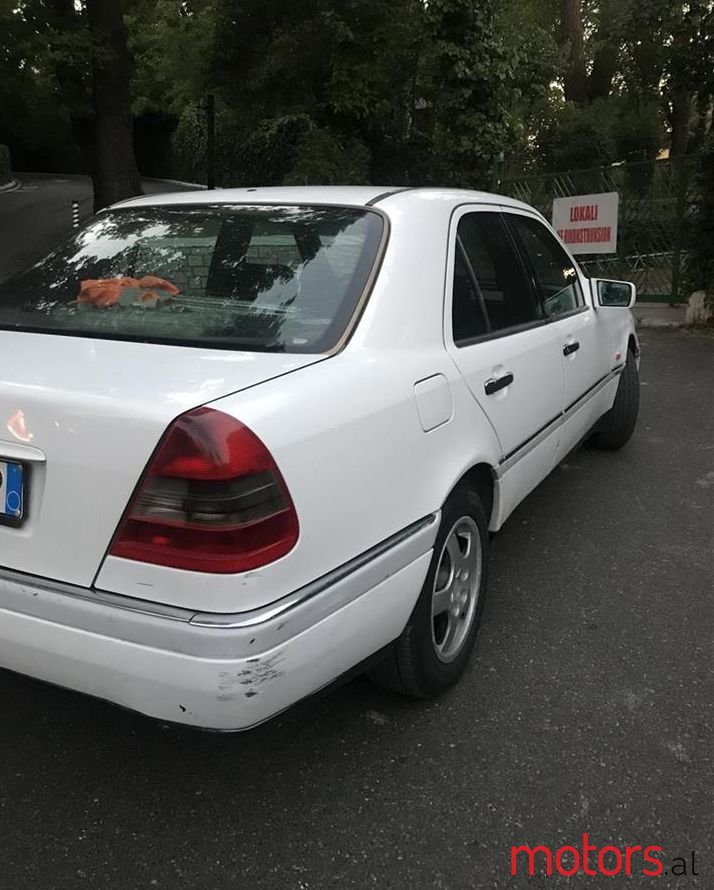 1996' Mercedes-Benz 250 photo #1