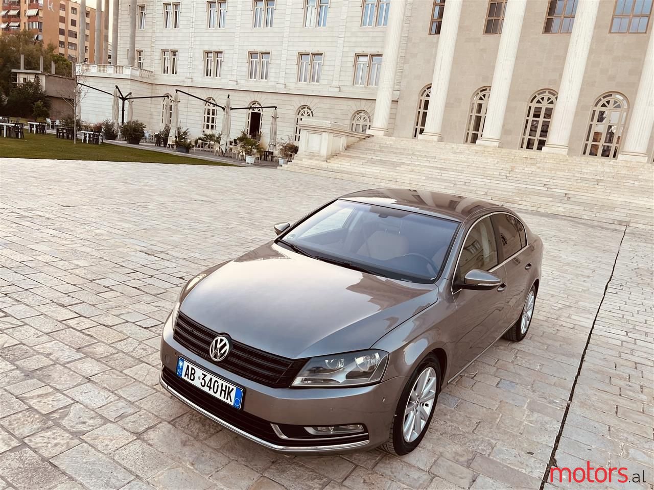 2013' Volkswagen Passat photo #3