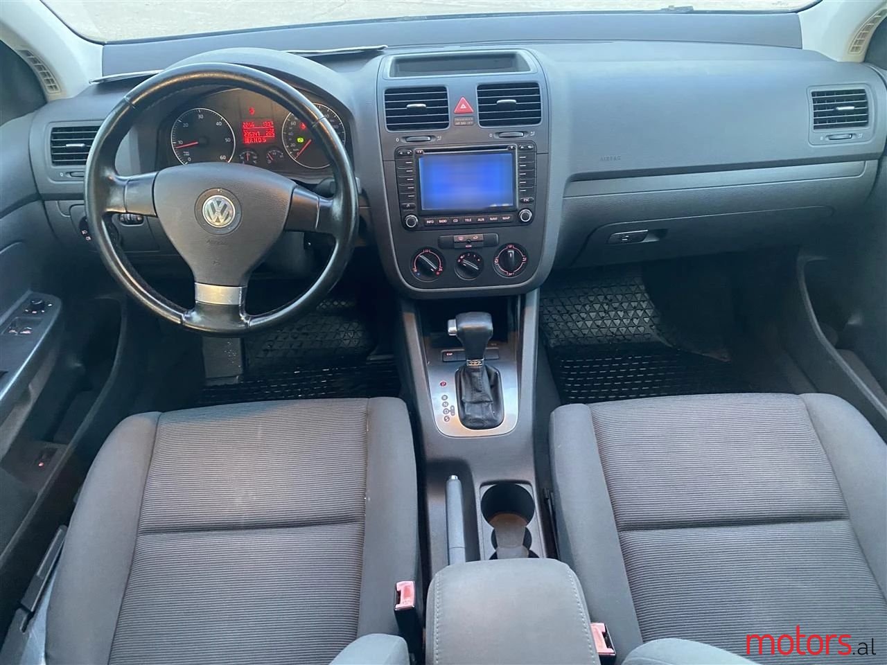 2005' Volkswagen Golf photo #5