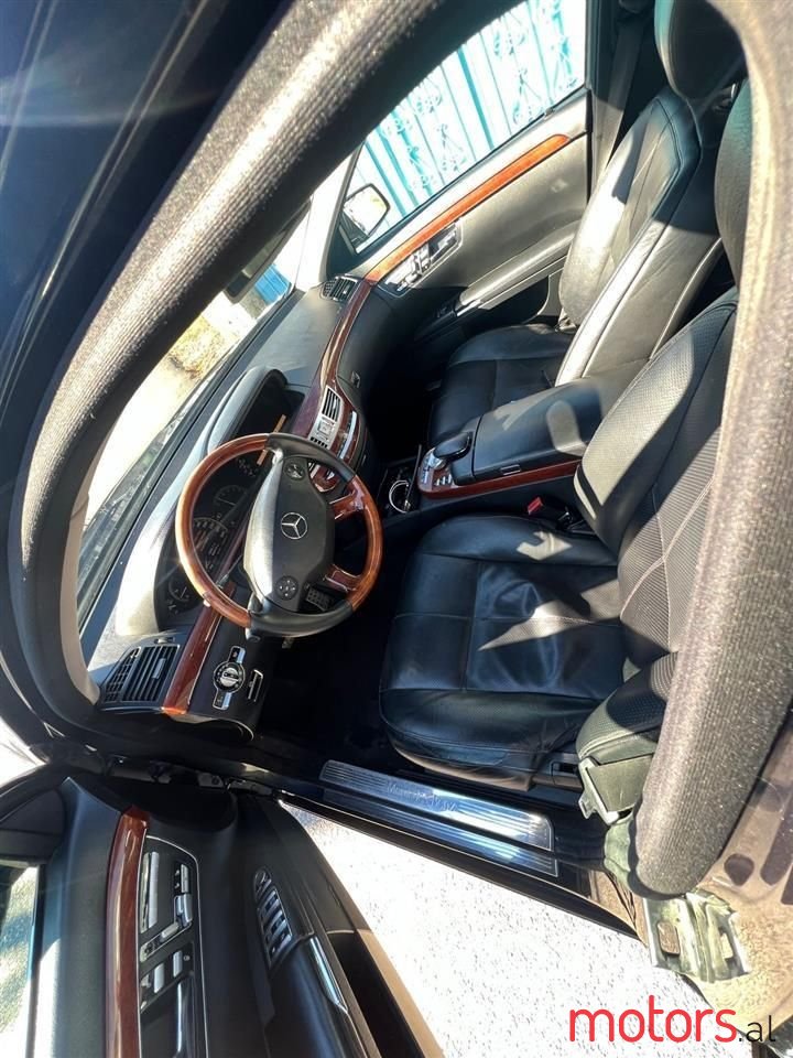 2005' Mercedes-Benz S 320 photo #6