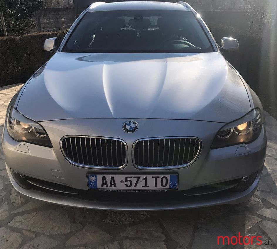 2010' BMW 520 photo #1