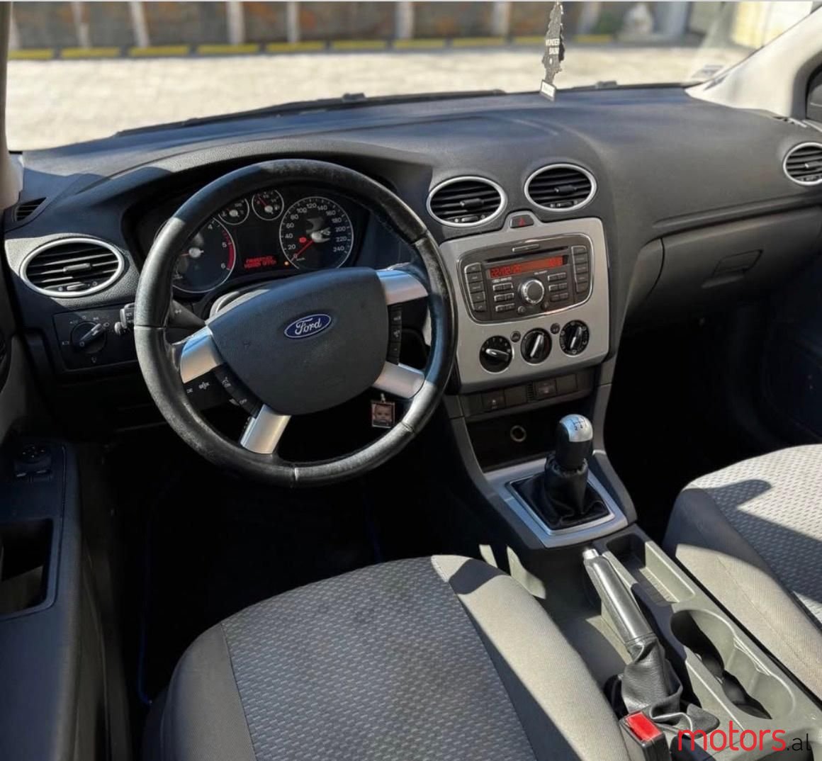 2007' Ford Focus photo #3