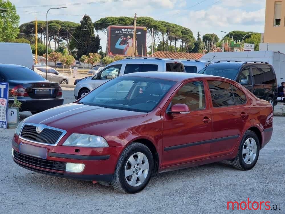 2005' Skoda Octavia photo #1