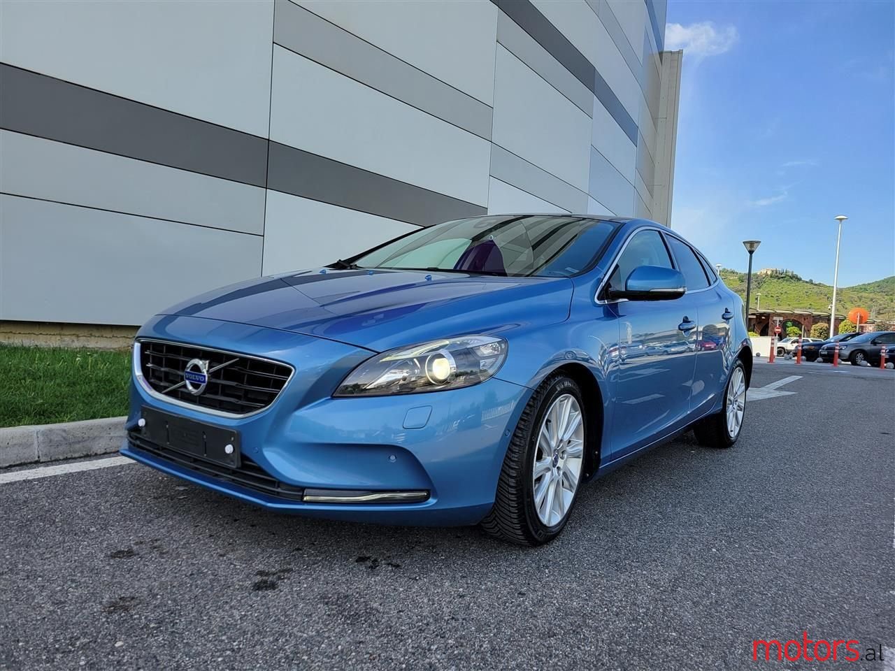 2015' Volvo V40 photo #2