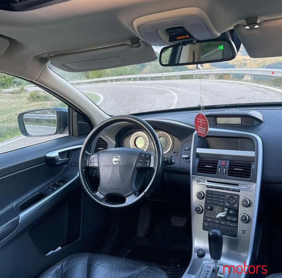 2010' Volvo Xc 60 photo #4