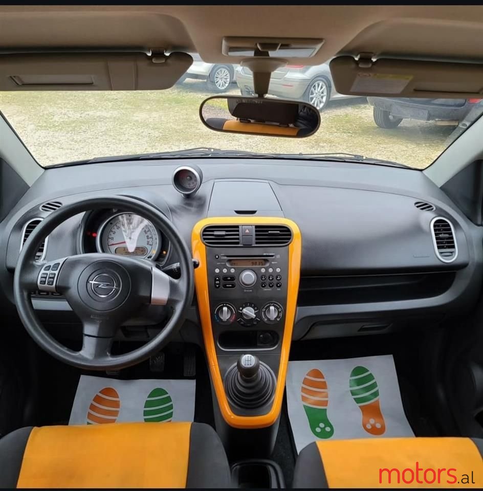 2011' Opel Agila photo #4