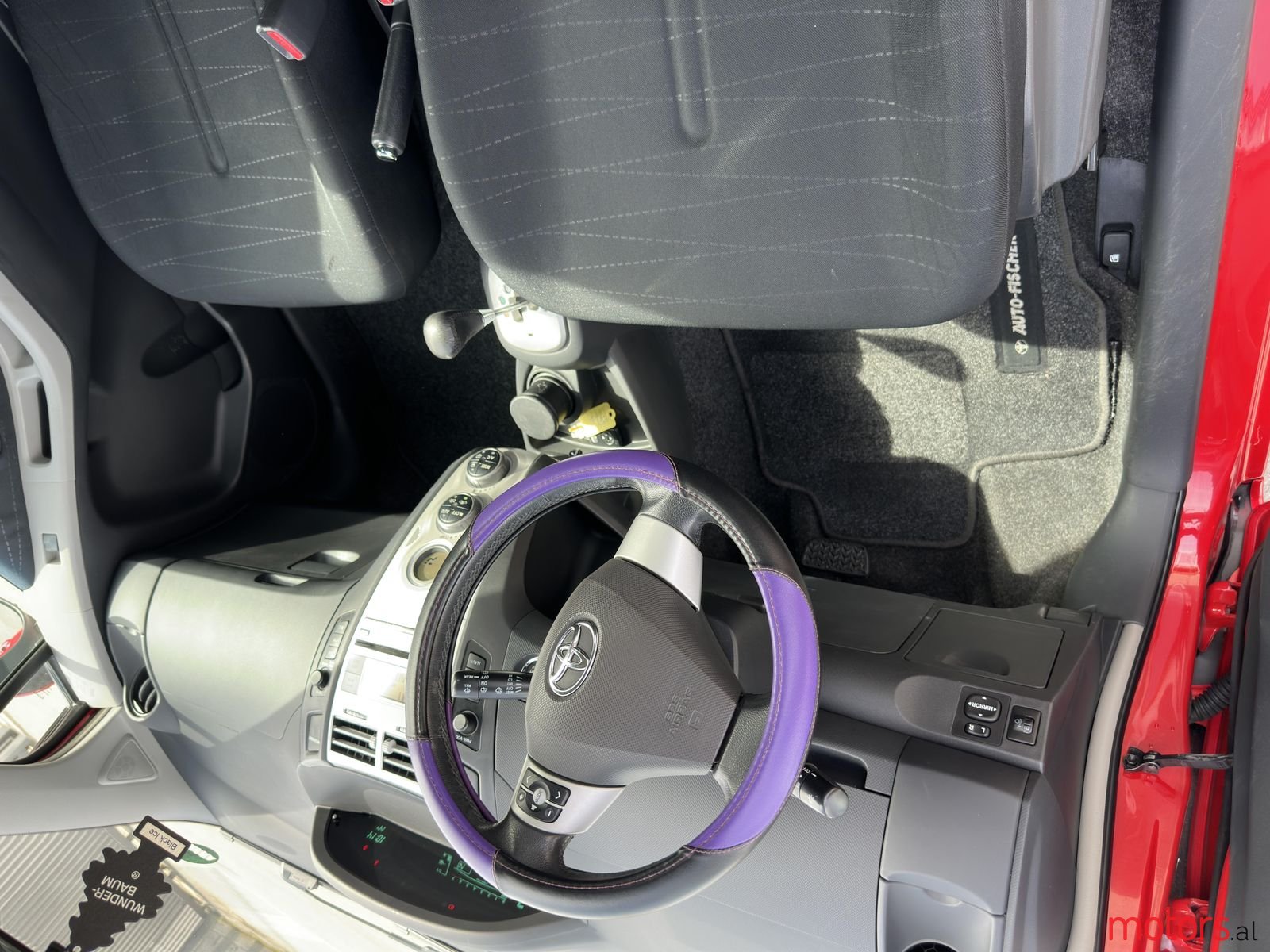 2006' Toyota Yaris photo #2