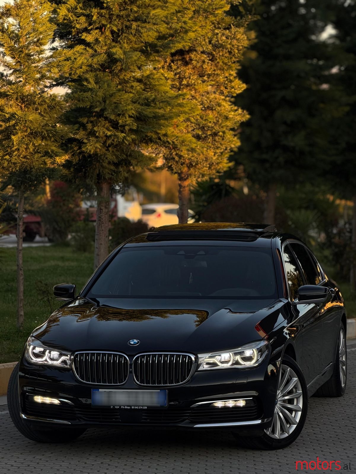 2016' BMW 730 photo #2
