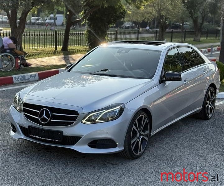2016' Mercedes-Benz E 220 photo #2