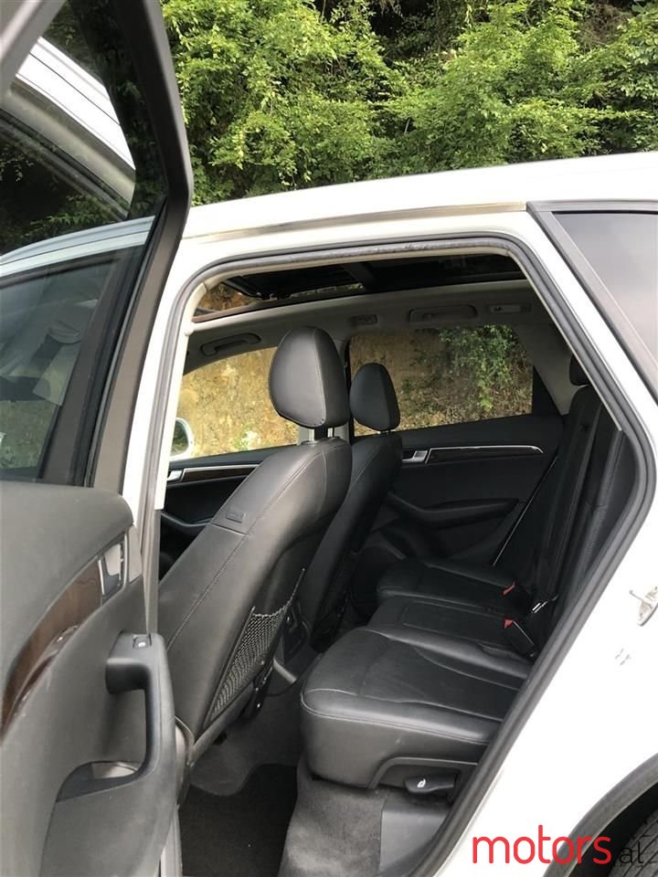 2011' Audi Q5 photo #5