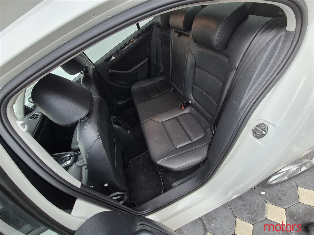 2013' Volkswagen Jetta photo #2