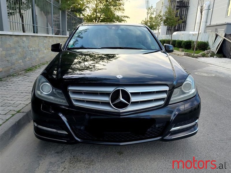 2011' Mercedes-Benz C 200 photo #3