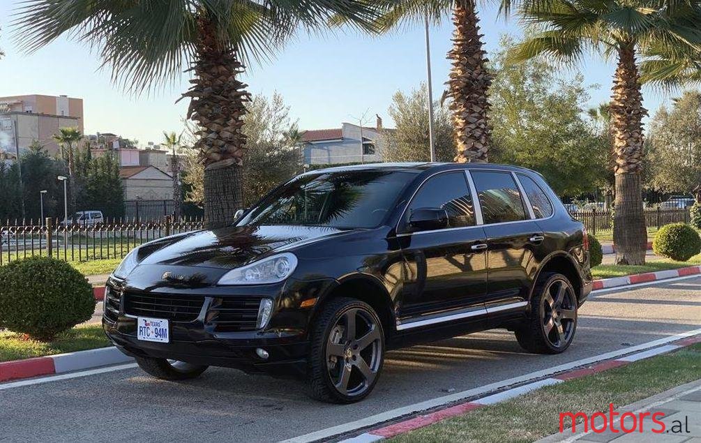 2010' Porsche Cayenne photo #1