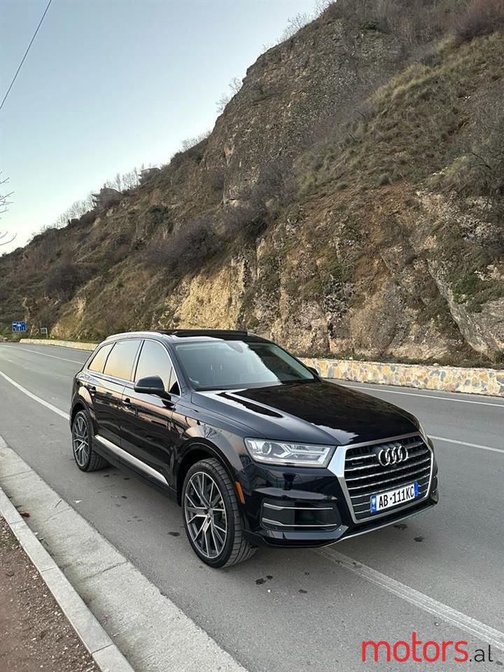 2018' Audi Q7 photo #1