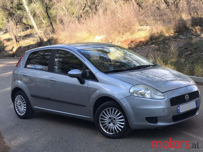 2007' Fiat Grande Punto photo #2