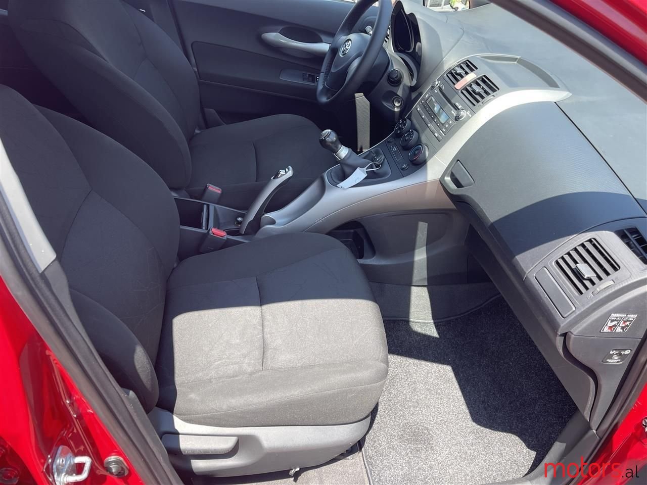 2008' Toyota Auris photo #4