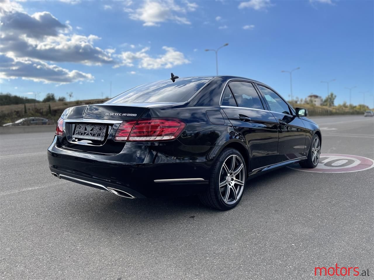 2014' Mercedes-Benz E 300 photo #5
