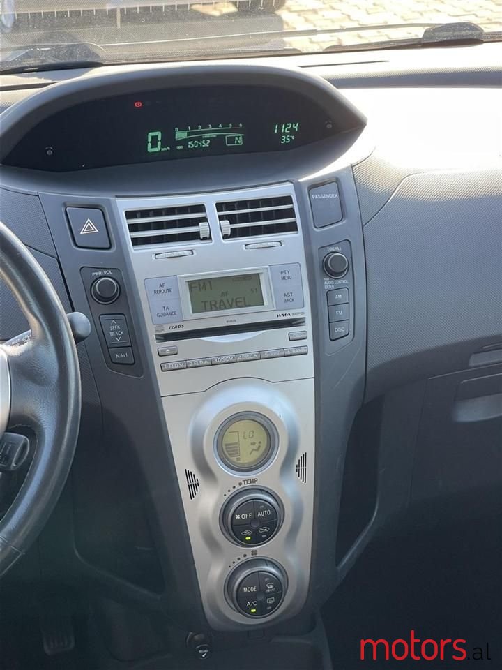 2007' Toyota Yaris photo #6
