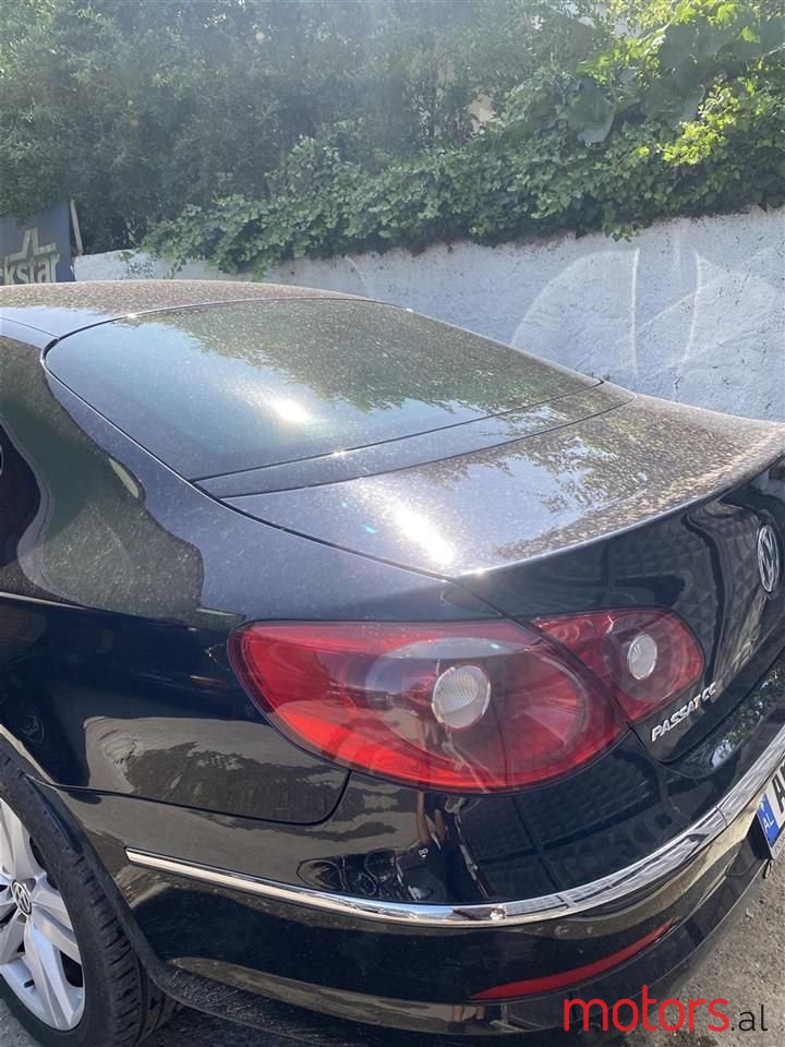 2011' Volkswagen photo #3