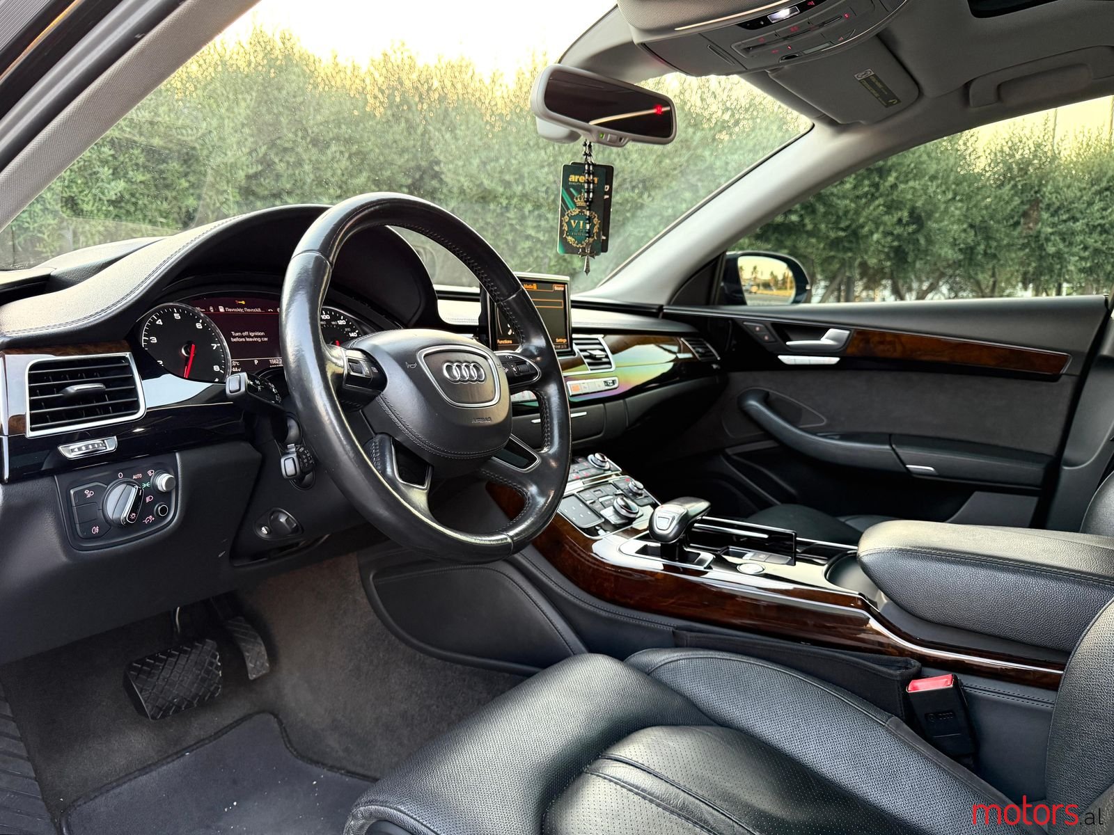 2016' Audi A8 photo #3