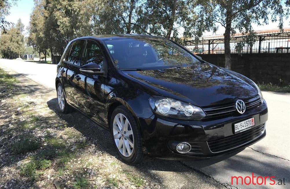 2010' Volkswagen Golf photo #1