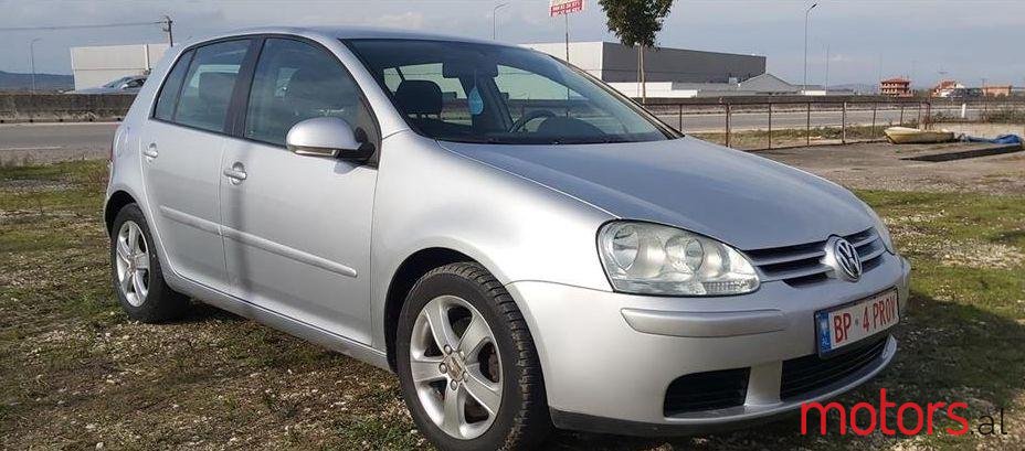 2005' Volkswagen Golf photo #1
