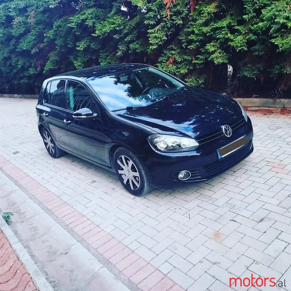 2010' Volkswagen Golf photo #3