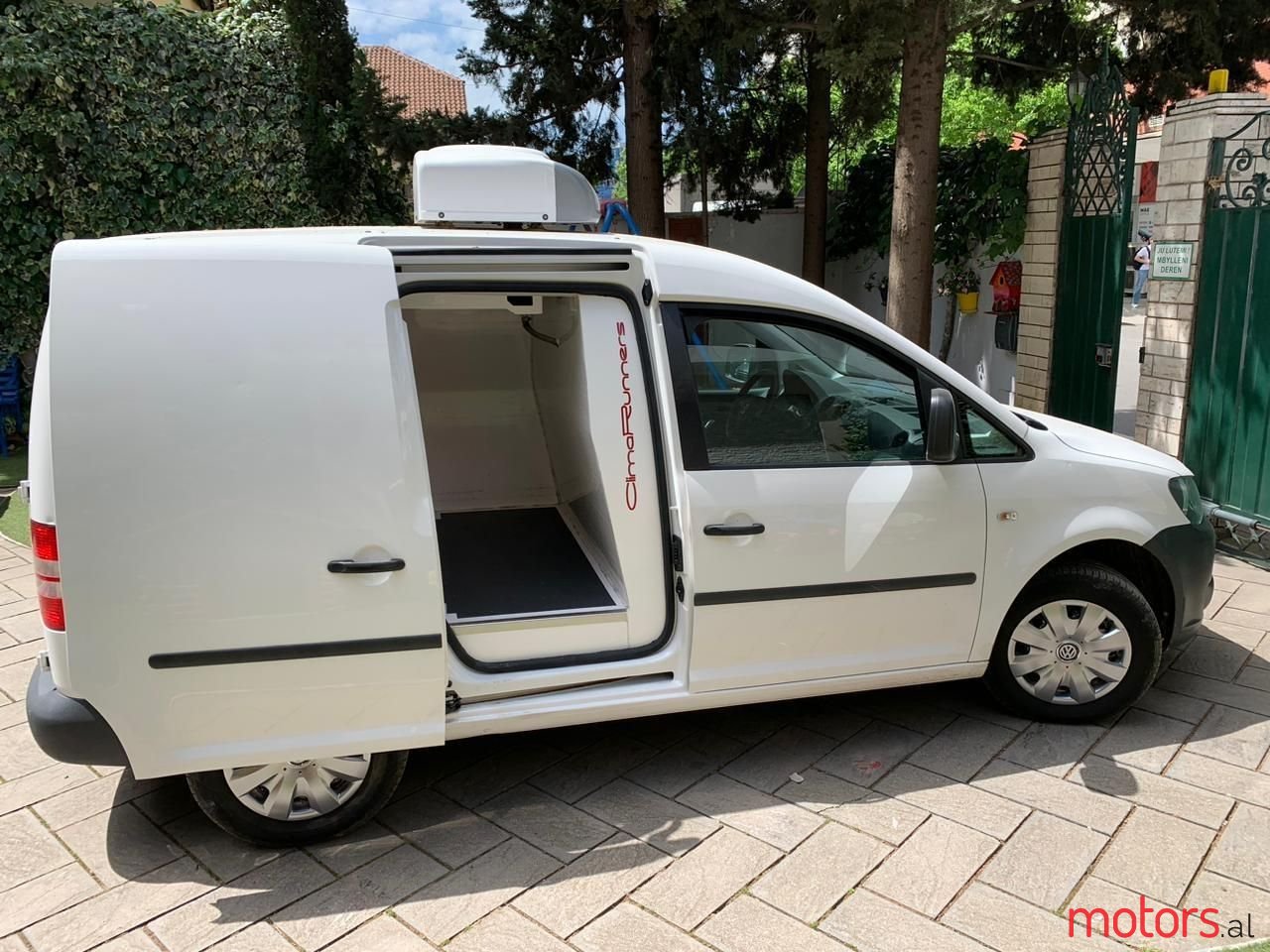 2015' Volkswagen Caddy photo #2