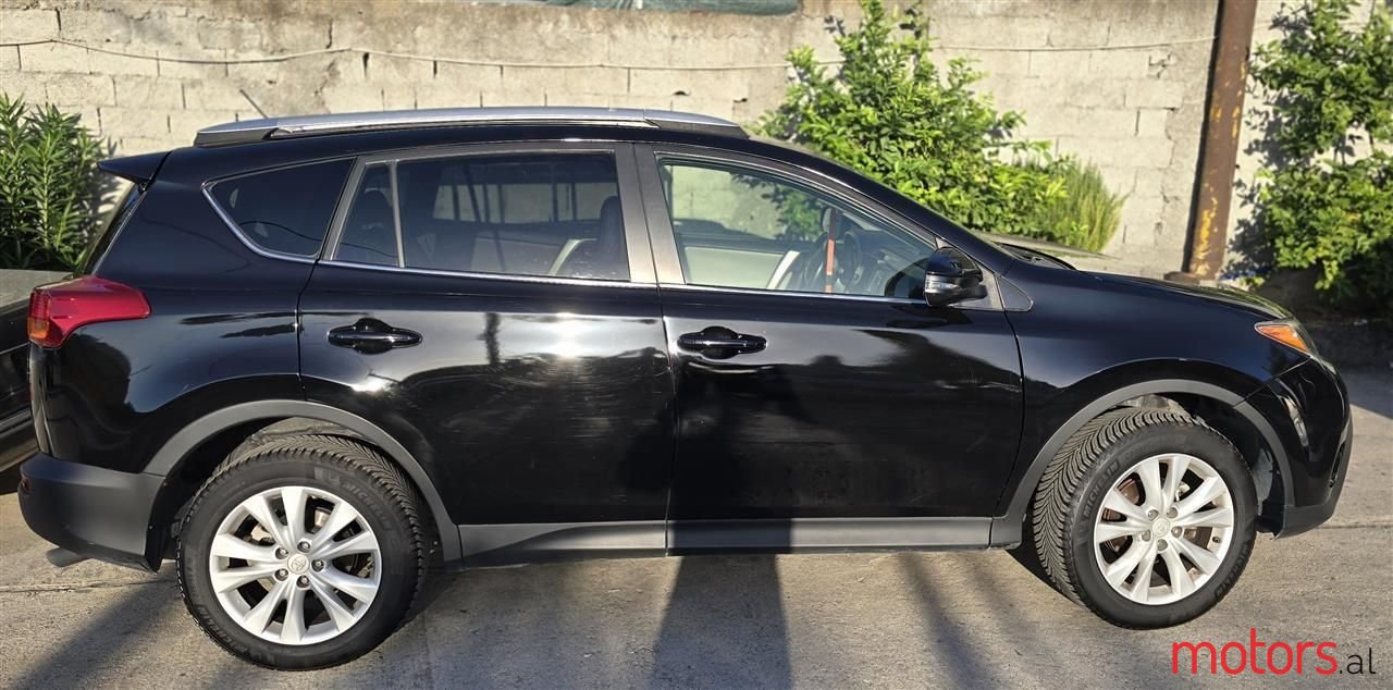 2015' Toyota RAV4 photo #3