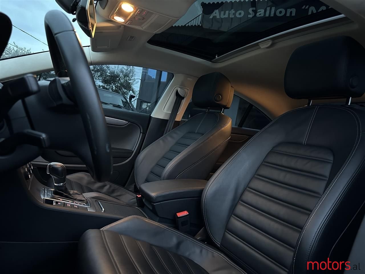 2015' Volkswagen Passat photo #3